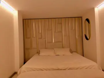 EmyLourens  live sex cam
