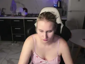 Mertyxxx  live sex cam