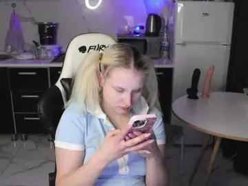 Mertyxxx  live sex cam