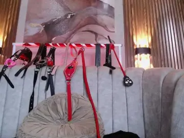 Naty-slavedoll  live sex cam