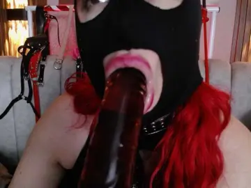 Naty-slavedoll  live sex cam