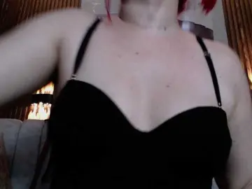 Naty-slavedoll  live sex cam