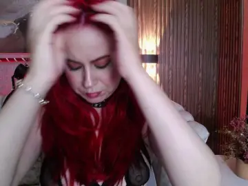 Naty-slavedoll  live sex cam