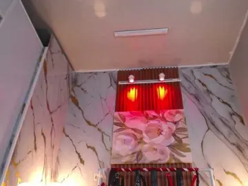 Naty-slavedoll  live sex cam