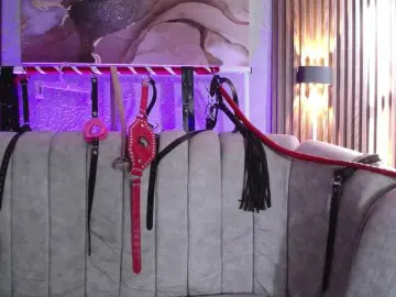 Naty-slavedoll  live sex cam