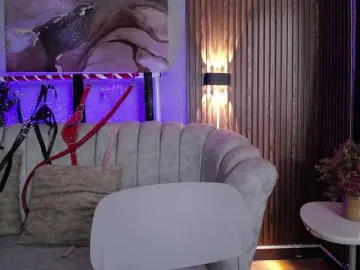 Naty-slavedoll  live sex cam