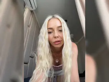 WhiteGirl-one  live sex cam