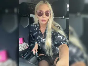 WhiteGirl-one  live sex cam