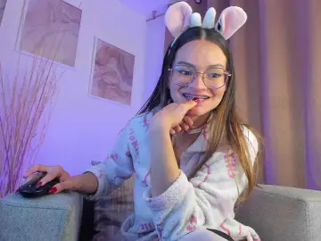 Angie-Pirs  live sex cam