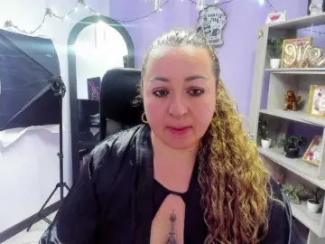 DanyaMilf  live sex cam