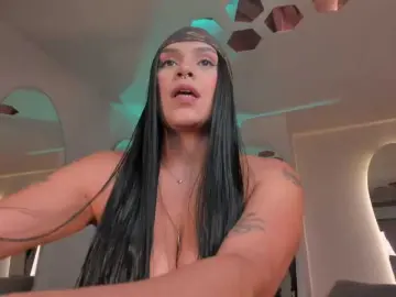 SarahYates  live sex cam