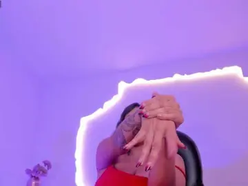 SarahYates  live sex cam