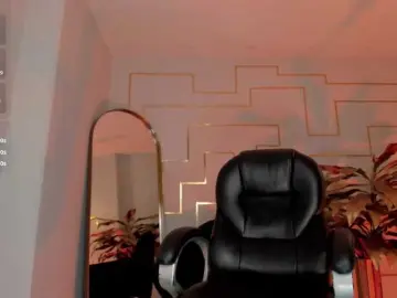 SarahYates  live sex cam