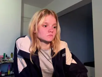 ToshiaBanyas  live sex cam