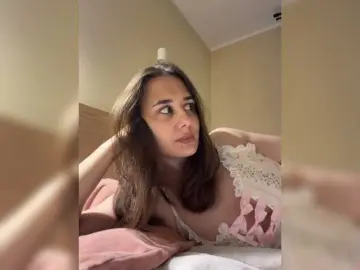 Aelia-t  live sex cam
