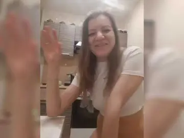 Mia-Carnival  live sex cam