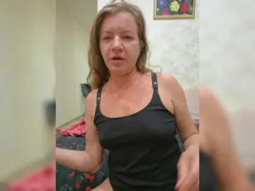 Mia-Carnival  live sex cam