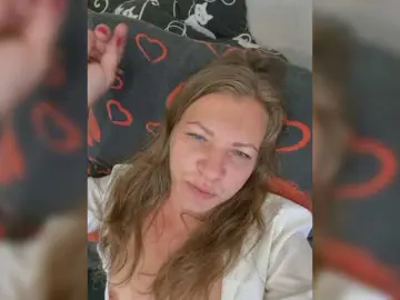 Mia-Carnival  live sex cam