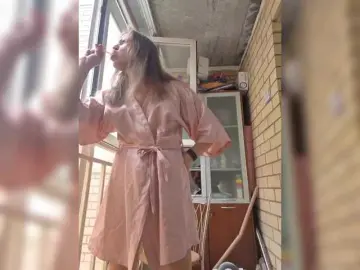 Mia-Carnival  live sex cam