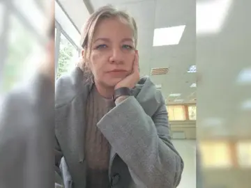 Mia-Carnival  live sex cam