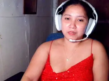 MrsWett  live sex cam