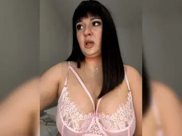 Tina-Dolly  live sex cam