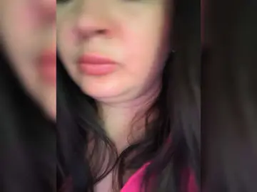 Tina-Dolly  live sex cam