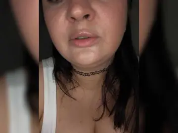 Tina-Dolly  live sex cam