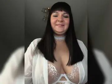 Tina-Dolly  live sex cam