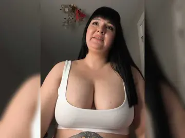 Tina-Dolly  live sex cam