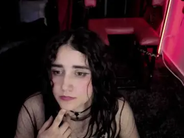 ElowenHalley  live sex cam