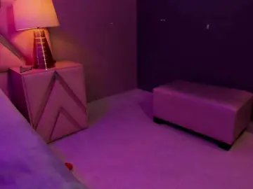 EstherValliere  live sex cam