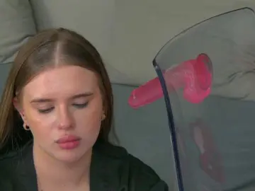MishaRuss  live sex cam