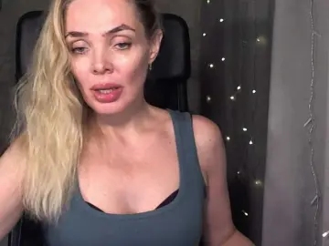 MoniCharm  live sex cam