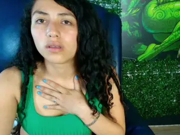 Nia-DAmore  live sex cam