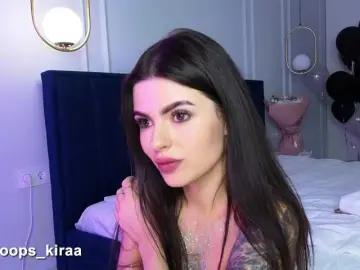 Opskira  live sex cam