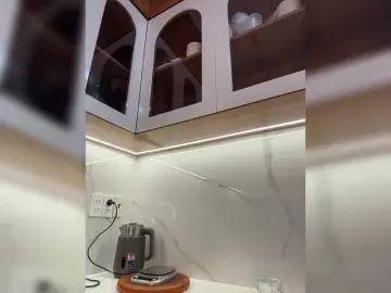 Opskira  live sex cam