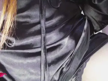 Va-len-cia  live sex cam