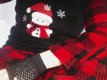 Va-len-cia  live sex cam