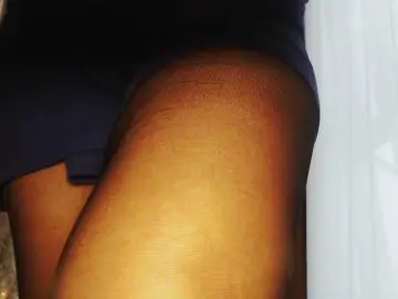 Va-len-cia  live sex cam