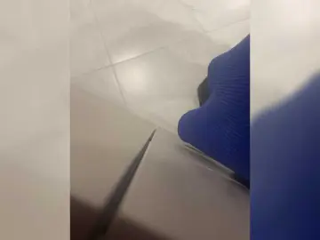 Va-len-cia  live sex cam