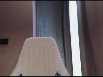 Va-len-cia  live sex cam