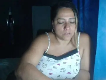 Adrianamilf44  live sex cam