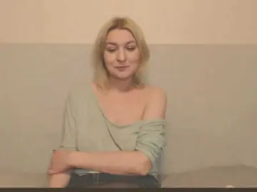 Bonniee  live sex cam