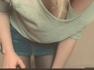 Bonniee  live sex cam