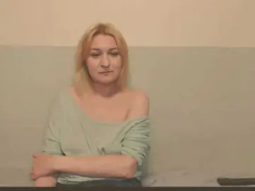 Bonniee  live sex cam