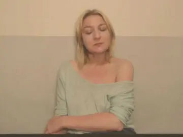 Bonniee  live sex cam