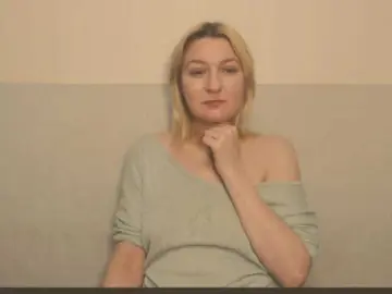 Bonniee  live sex cam
