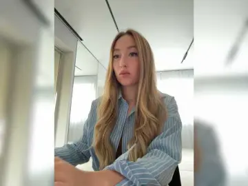 KiraBlake  live sex cam