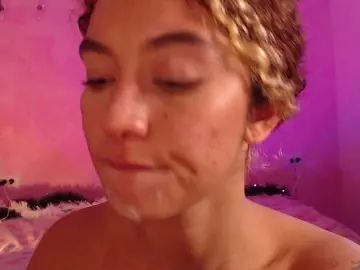 RedVelvett-  live sex cam